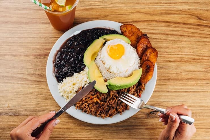 פאבייון קריול. המנה הלאומית של ונצואלה