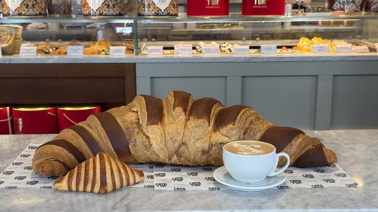 הקרואסון הגדול