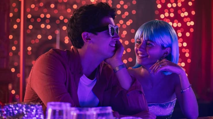 "אנשים שאנחנו פוגשים בחופשה"