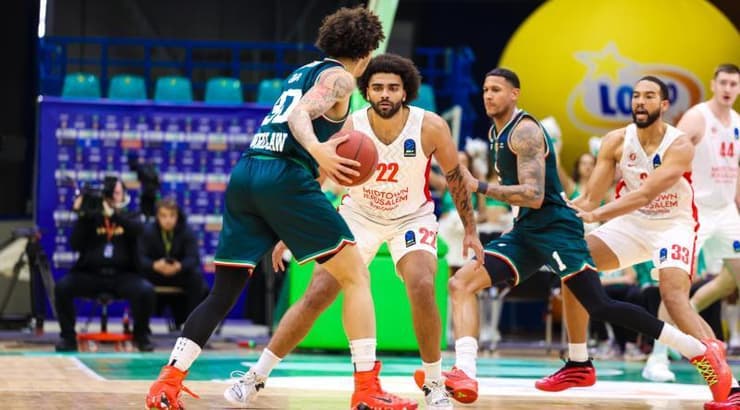 אנתוני לאמב שומר