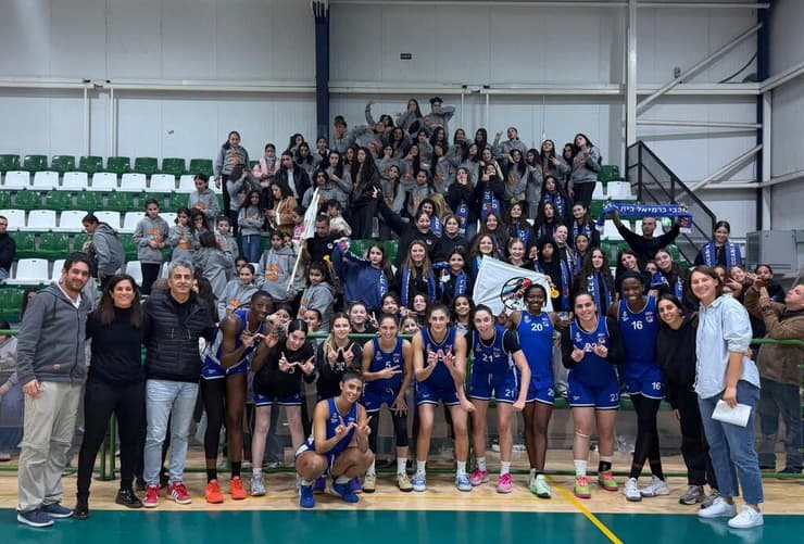 מכבי כרמיאל חוגגת