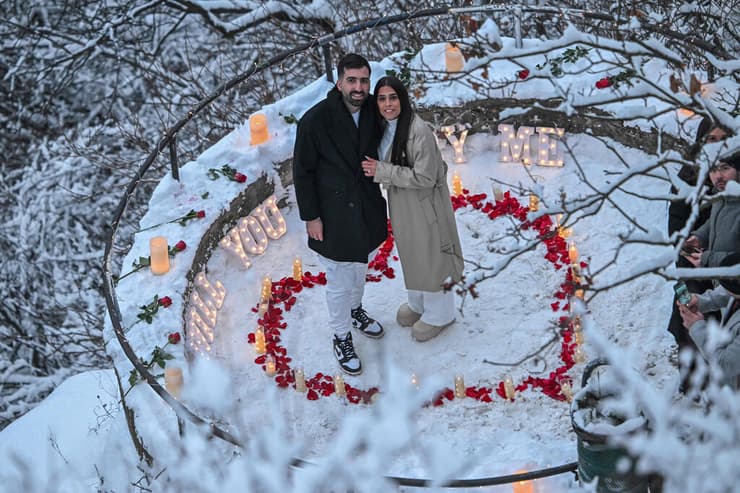 מזג אוויר גל קור אירופה הונגריה בודפשט הצעת נישואים