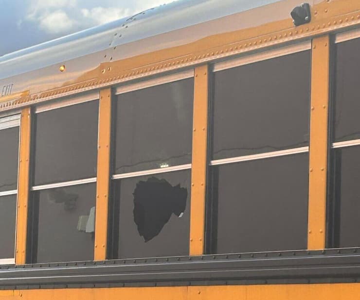 ילדה יהודיה נפגעה מאבן שנזרקה לעבר אוטובוס בניו ג'רזי