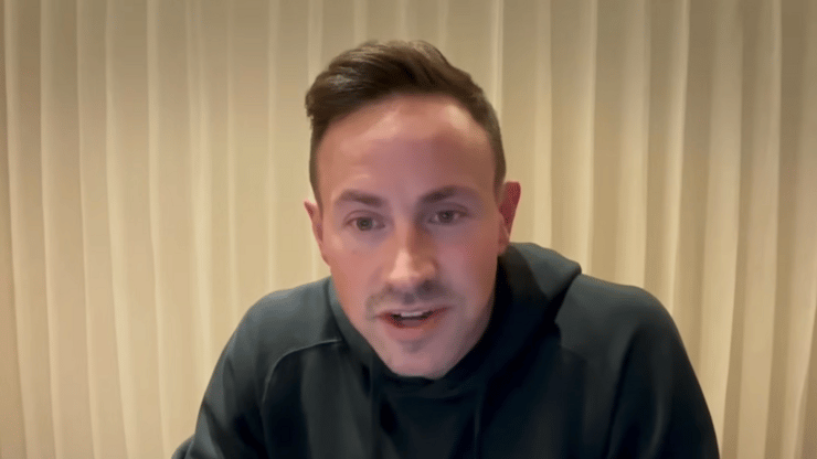 ריאן כהן. תלוי לחלוטין בביצועים כדי לקבל תגמול (צילום מסך מתוך יוטיוב) ריאן כהן