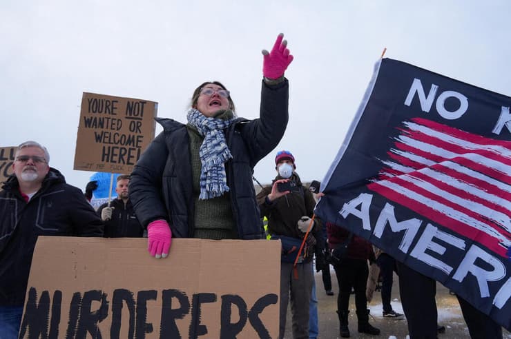 ארה"ב הפגנות ב מיניאפוליס מינסוטה אחרי הרג ניקול רנה גוד על ידי ICE 