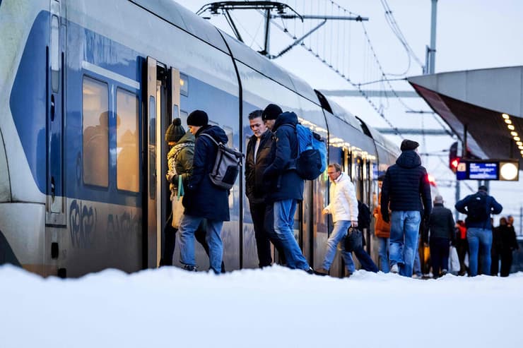 מזג אוויר גל קור אירופה הולנד ברוקלין