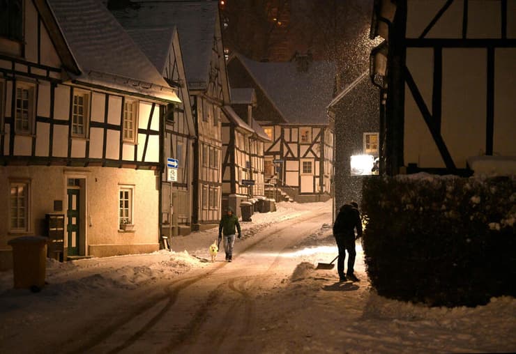 מזג אוויר גל קור אירופה גרמניה פרוידנברג