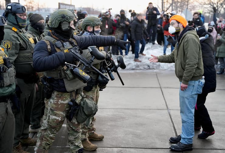 ארה"ב הפגנות ב מיניאפוליס מינסוטה אחרי הרג ניקול רנה גוד על ידי ICE 