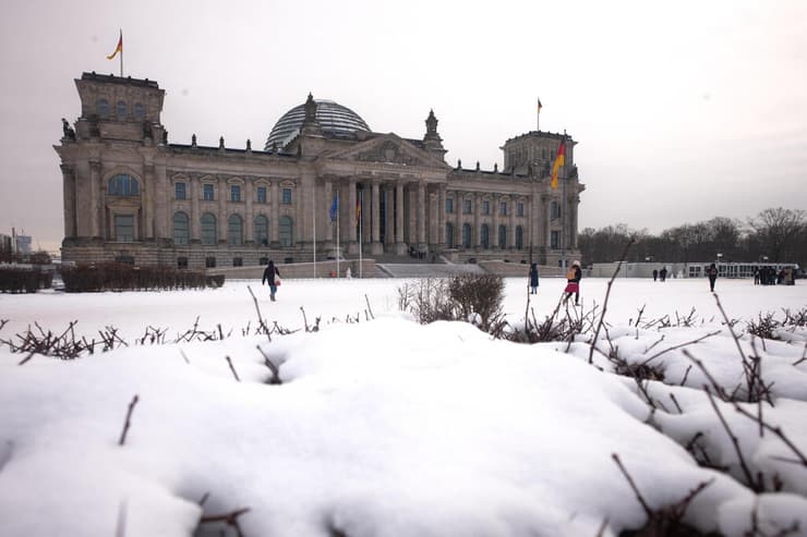 מזג אוויר גל קור אירופה גרמניה ברלין רייכסטאג