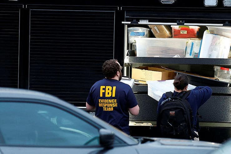 הזירה בפורטלנד, אורגון. הלילה (צילום: REUTERS/John Rudoff) זירת הירי בפורטלנד שבה גבר ואישה נפגעו מאש סוכנים פדרליים