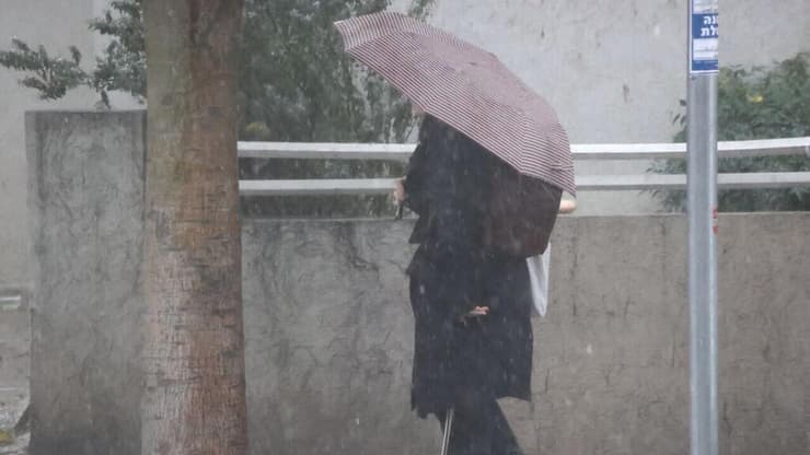 מזג אוויר סוער תל-אביב