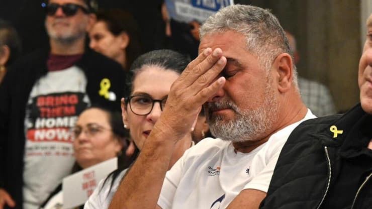 קבלת שבת בכיכר החטופים 