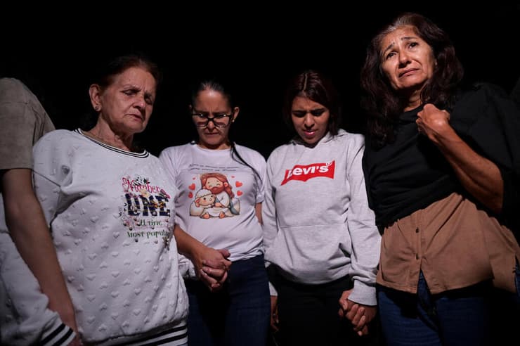 צילום: REUTERS/Gaby Oraa וונצואלה משפחות שמחכות לשחרור של אסירים פוליטיים