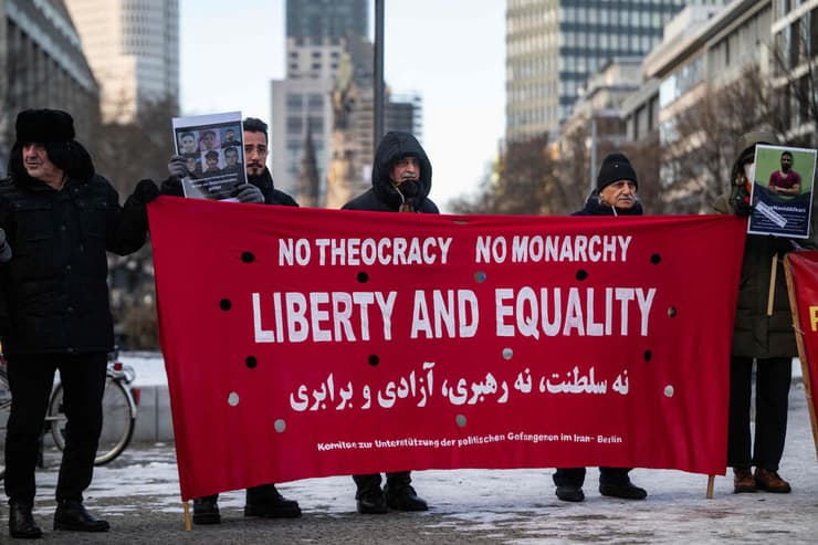 הפגנה של תומכי המפגינים ב איראן ב ברלין