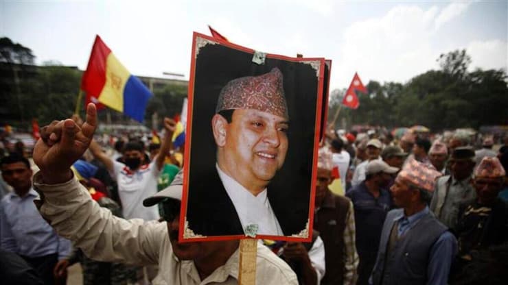 גינאננדרה, מלך נפאל לשעבר