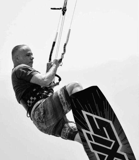 ליאור דדון, נהרג בעת שגלש עם רחפן בחוף בבת ים 