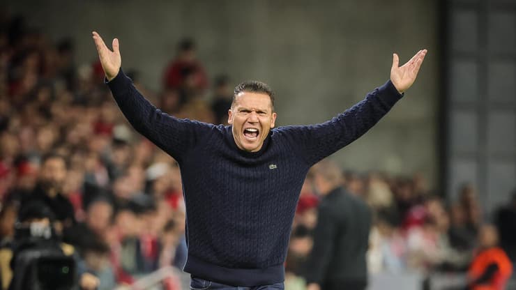 מאמן מכבי חיפה ברק בכר