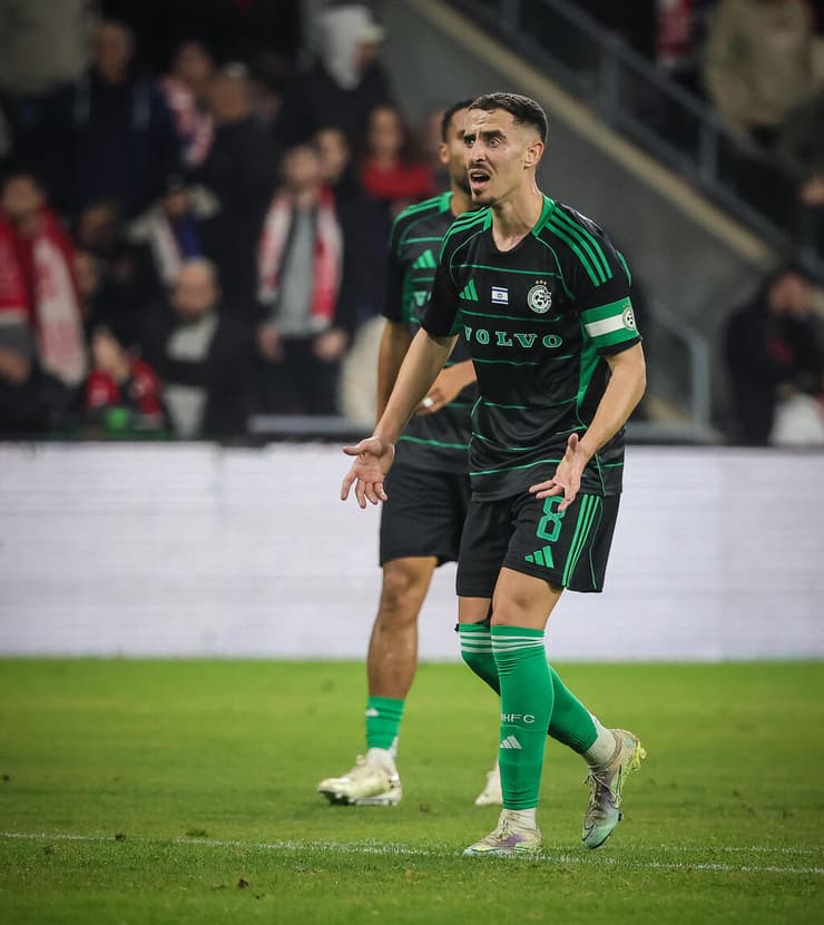 בספק גדול להתמודדות. דולב חזיזה (צילום: עוז מועלם) שחקן מכבי חיפה דולב חזיזה