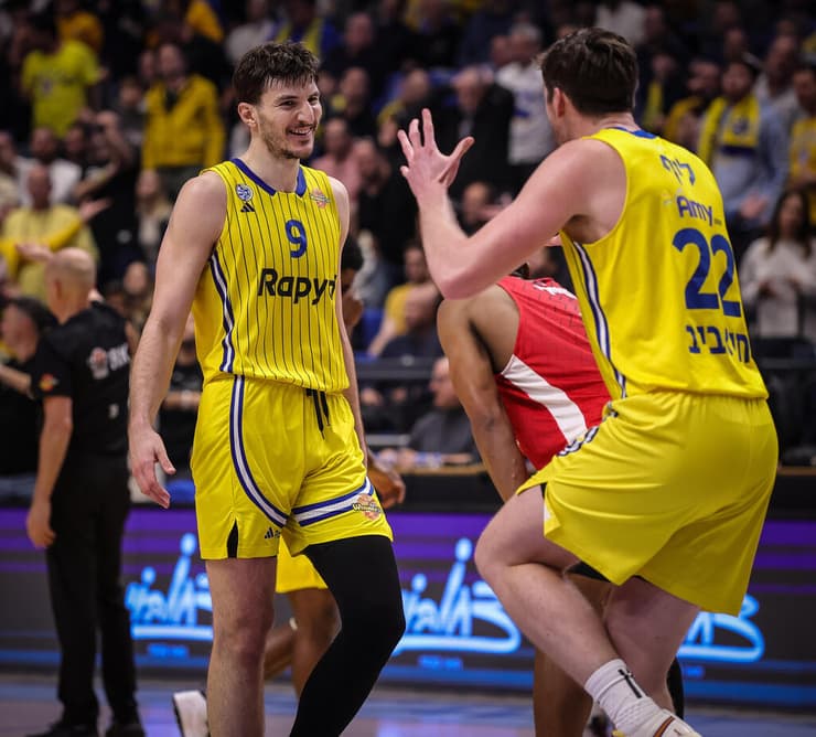 שחקן מכבי ת"א רומן סורקין