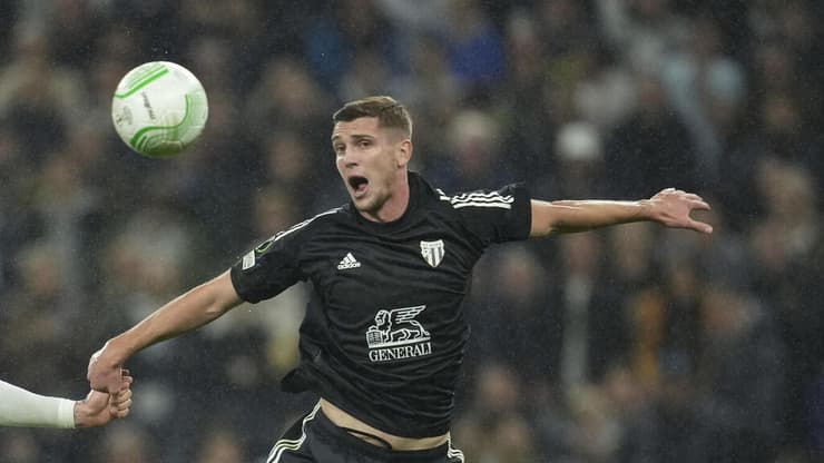 הצהובים בדרך לרכש מרשים? מולאחוסיינוביץ' (צילום: AP Photo/Matt Dunham) נרדין מולאהוסיינוביץ'