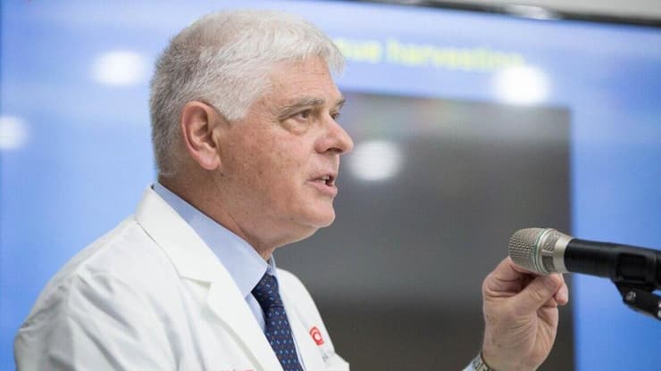 מבכירי המומחים לשימור פוריות. פרופ' דרור מאירוב (קרדיט צילום: ללא) פרופ' דרור מאירוב