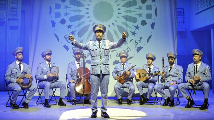 סיפור קטן ורגיש על אנשים בנוף מדברי. מתוך "ביקור התזמורת" (צילום: יוסי צבקר) מתוך "ביקור התזמורת"