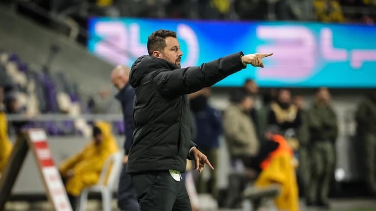 סעיף שחרור צנוע. פרץ (צילום: עוז מועלם) מאמן הפועל פ"ת עומר פרץ