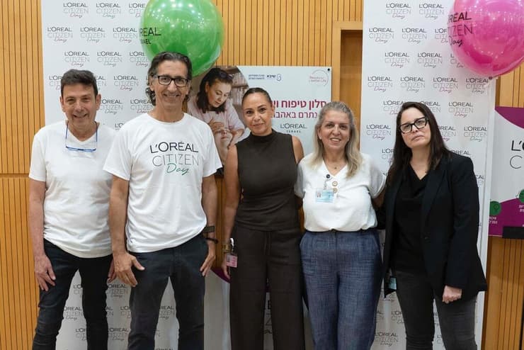 ד"ר ענבל גרינהאוס - מנהלת אשפוז יום אונקולוגי במכון האונקולוגי בשיבא, סימה אבו - מנהלת אדמניסטרטיבית במערך האונקולוגי, רויטל סלע, מנכ"ל לוריאל ישראל - אלי שגיב ואילן מרגלית (צילום: חן גשל) ד"ר ענבל גרינהאוס - מנהלת אשפוז יום אונקולוגי במכון האונקולוגי בשיבא, סימה אבו - מנהלת אדמניסטרטיבית במערך האונקולוגי, רויטל סלע, מנכ"ל לוריאל ישראל - אלי שגיב ואילן מרגלית