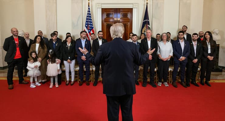 טראמפ מארח שורדי שבי בבית הלבן, 20 בנובמבר