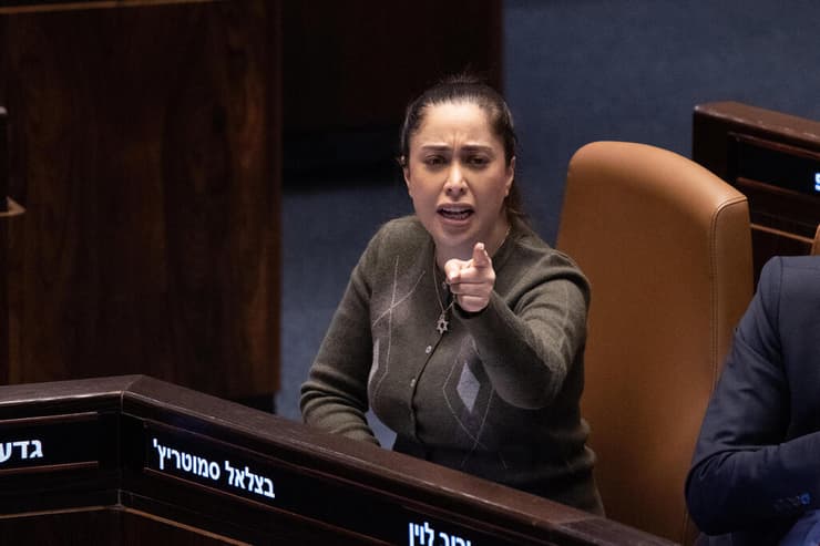 מאי גולן (צילום: אלכס קולומויסקי) מאי גולן