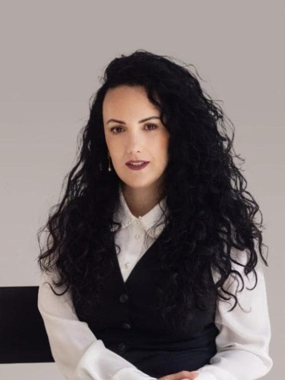 עו"ד רעות שקורי