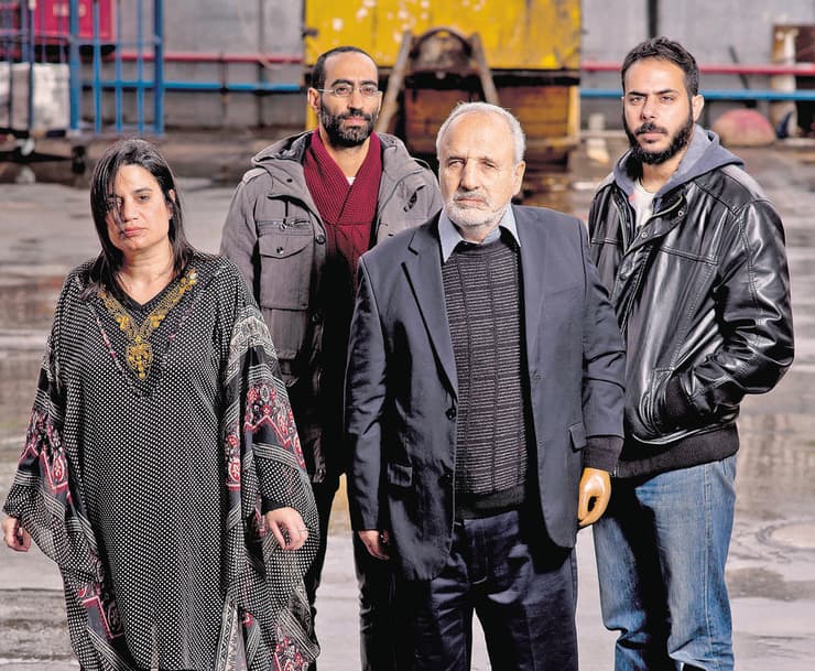 מימים לשמאל: רועי חסן, ארז ביטון, שלומי חתוכה וקציעה עלון