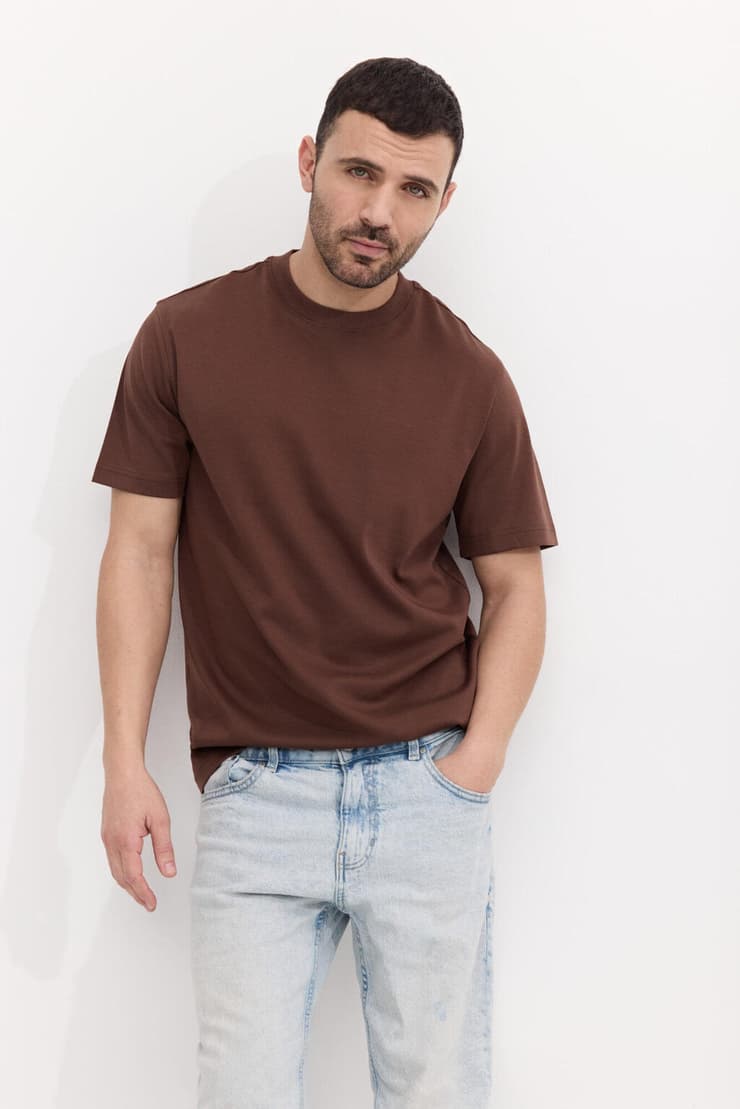 ישראל אטיאס, מתוך קמפיין ל'קסטרו' (צילום: עופר רן רוזנבאום) ישראל אטיאס, מתוך קמפיין ל'קסטרו'