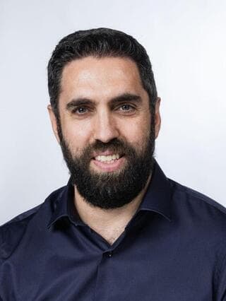 ד״ר איתן רגב, סמנכ״ל מחקר ונתונים במכון לאסטרטגיה ומדיניות חרדית