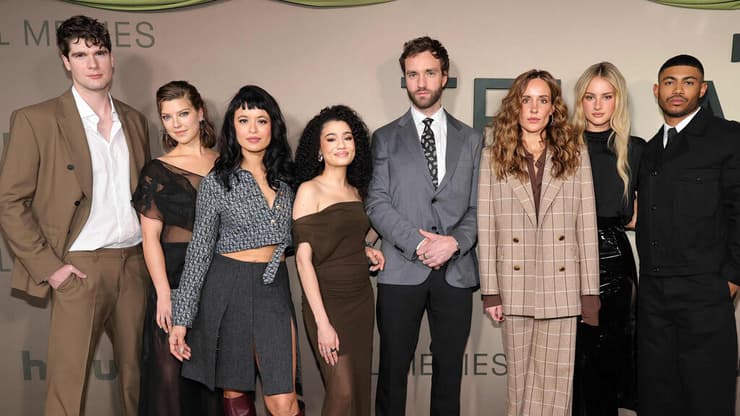 קאסט "מבוסס על שקרים" בפרימיירת העונה השלישית