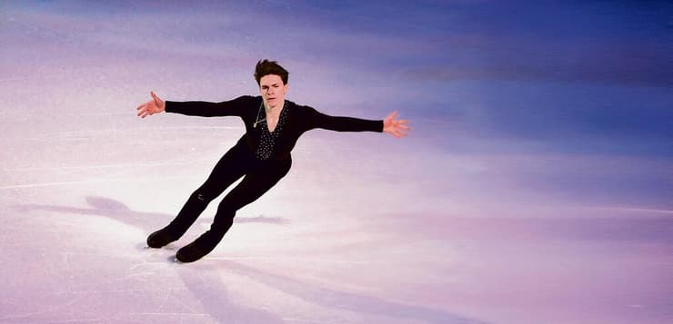 מקסים נאומוב 