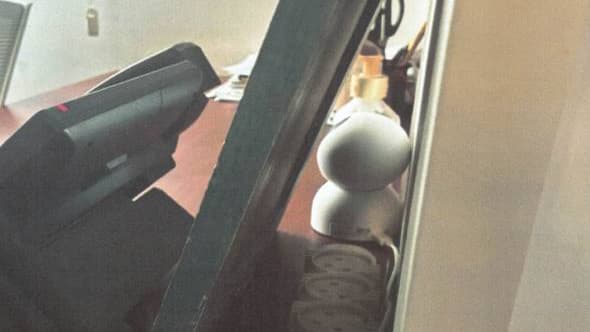 המצלמה שהתגלה. ״שבר אמון עמוק״ חשד להאזנת סתר: מצלמות בלשכת מהנדסת העיר כפר סבא