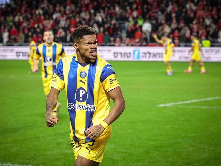 שחקן מכבי ת"א הליו וארלה