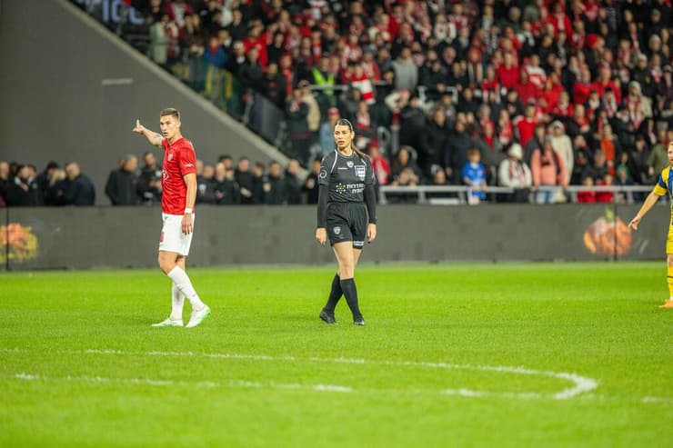 השופטת ספיר ברמן בדרבי התל-אביבי