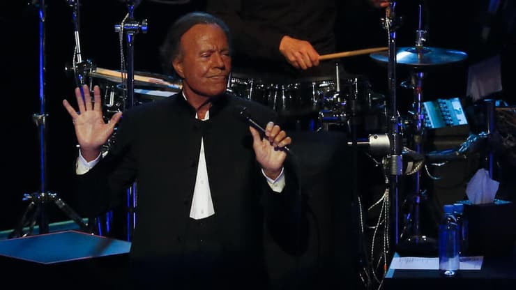 חוליו איגלסיאס