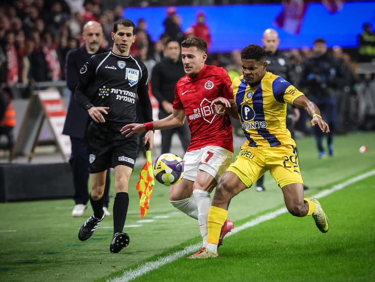 וארלה מול קורין