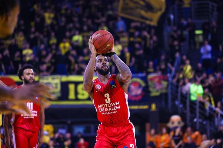 שחקן הפועל ירושלים קאדין קרינגטון