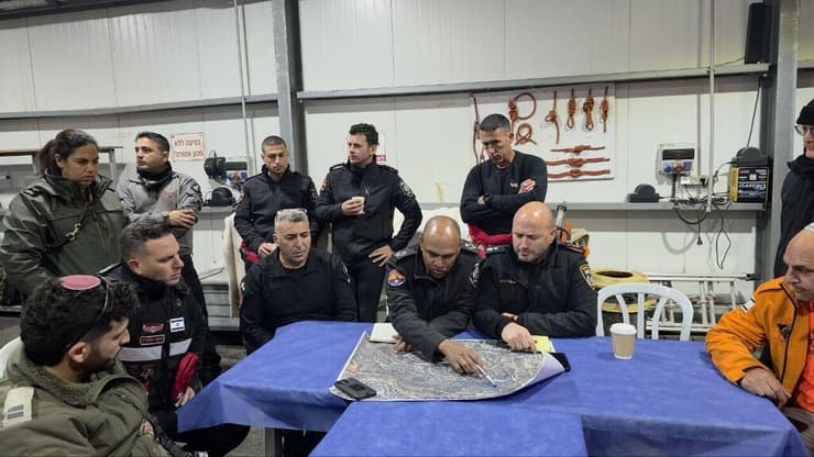 החיפושים בנחל מודיעים אחר הנעדר בן ה-17