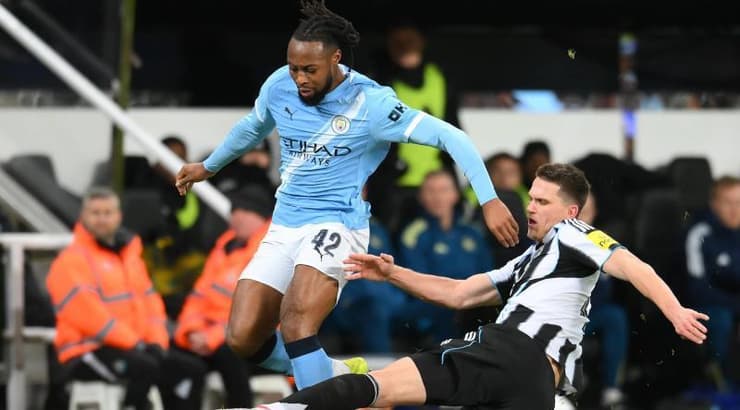 אנטואן סמניו מול פביאן שר