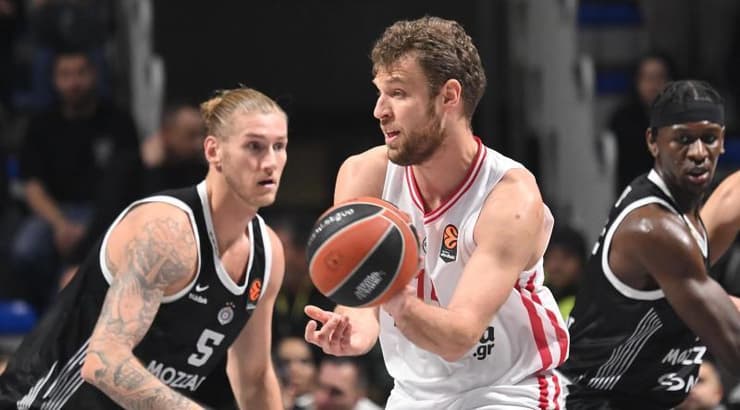 סשה וזנקוב בפעולה אופיינית