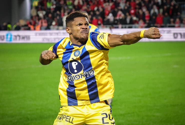 שחקן מכבי ת"א הליו וארלה