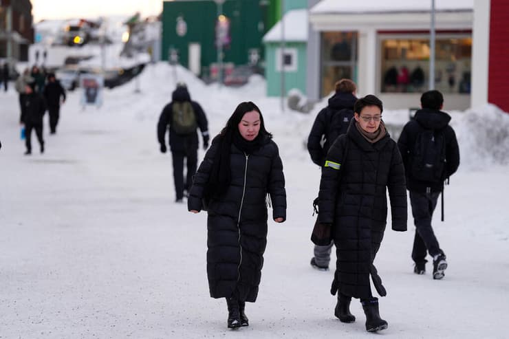 גרינלנד רחוב החנויות הראשי של נואוק