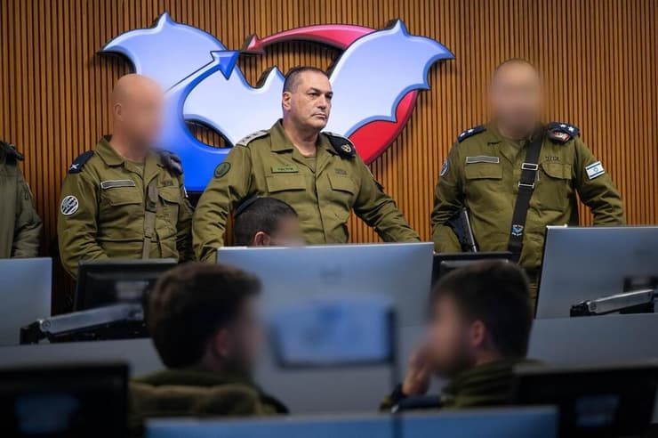 הרמטכ״ל, רב-אלוף אייל זמיר, בביקור בגדוד חץ של מערך ההגנה האווירית