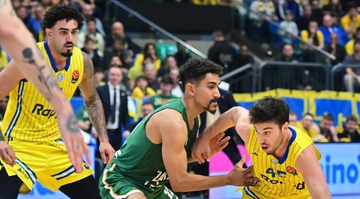 תמיר בלאט בפעולה