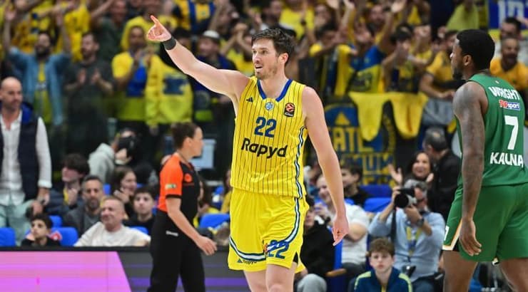 טי ג'יי ליף בטירוף